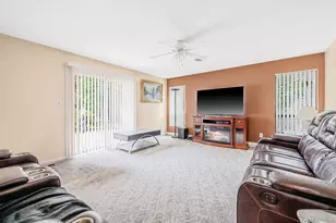 41 Apple Tree Dr, Hauppauge, NY 11788 - Photo 10