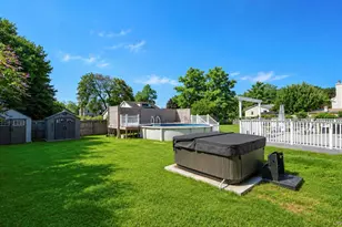 28 Mapleton Ave, Farmingville, NY 11738 - Photo 10