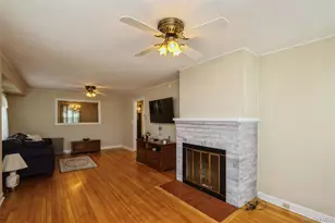 27 Litchfield Ave, Babylon, NY 11702 - Photo 6