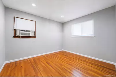 104 Utica Street, Bay Shore, NY 11706 - Photo 20