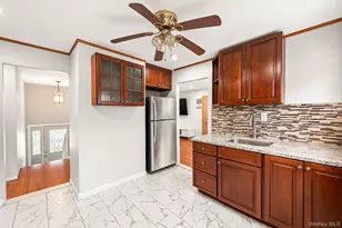 104 Utica St, Bay Shore, NY 11706 - Photo 10