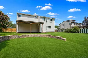 104 Utica St, Bay Shore, NY 11706 - Photo 34