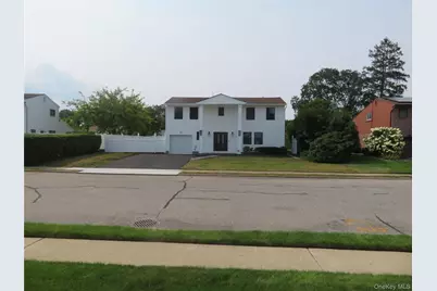 16 Sunshine Lane, Amityville, NY 11701 - Photo 4
