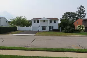 16 Sunshine Ln, Amityville, NY 11701 - Photo 4