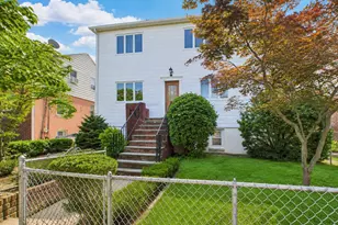 33 Juniper Rd, Port Washington, NY 11050 - Photo 2