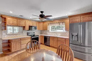 18 Aster Ave, Holtsville, NY 11742 - Photo 12