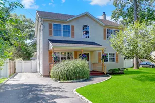 18 Aster Ave, Holtsville, NY 11742 - Photo 2