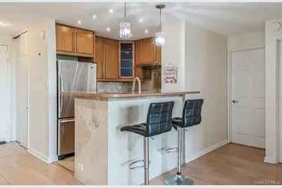 15038 Union Turnpike #8F, Kew Gardens, NY 11367 - Photo 6