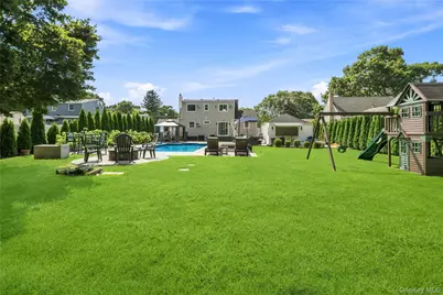 808 Fire Island Avenue, West Islip, NY 11795 - Photo 24