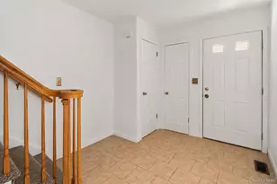46 Winterberry Cir, Lewisboro, NY 10518 - Photo 2