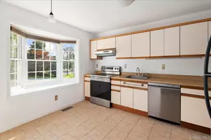 46 Winterberry Cir, Lewisboro, NY 10518 - Photo 4