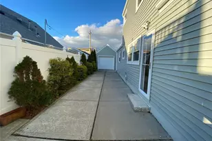 541 E Park Ave, Long Beach, NY 11561 - Photo 16