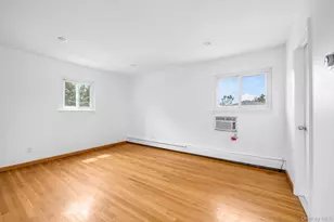 3 Evelyn Ln, Syosset, NY 11791 - Photo 12