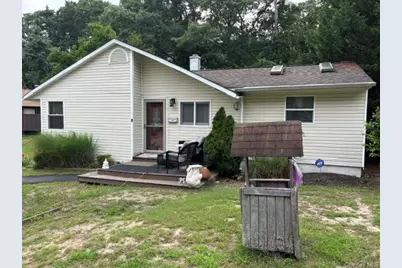 4 Wildwood Trail, Riverhead, NY 11901 - Photo 1