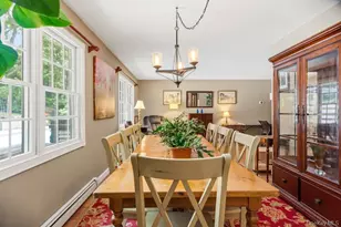 9 Dillmont Dr, Smithtown, NY 11787 - Photo 8