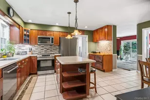 9 Dillmont Dr, Smithtown, NY 11787 - Photo 14