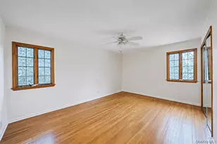 34 Grist Mill Ln, Huntington, NY 11743 - Photo 20