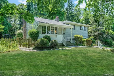 34 Gristmill Lane, Huntington, NY 11743 - Photo 2