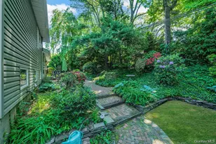34 Grist Mill Ln, Huntington, NY 11743 - Photo 30