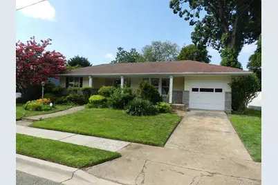 8 Willowbrook Lane, Freeport, NY 11520 - Photo 1