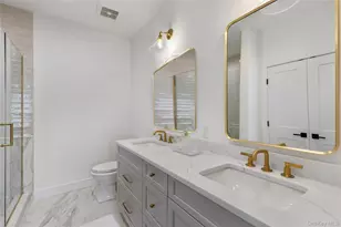 128 Juniper Ln, Yaphank, NY 11980 - Photo 8