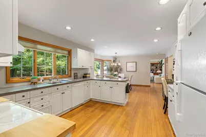 470 Pond Path, East Setauket, NY 11733 - Photo 10