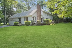 470 Pond Path, East Setauket, NY 11733 - Photo 40
