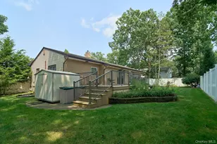 14 Winthrop Pl, Deer Park, NY 11729 - Photo 30