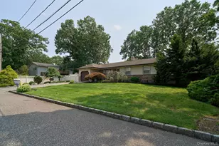14 Winthrop Pl, Deer Park, NY 11729 - Photo 4