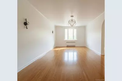 1080 Rhinelander Avenue, Bronx, NY 10461 - Photo 8