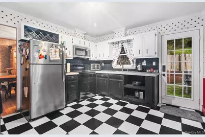 34 Hillview Circle, Poughkeepsie, NY 12603 - Photo 6