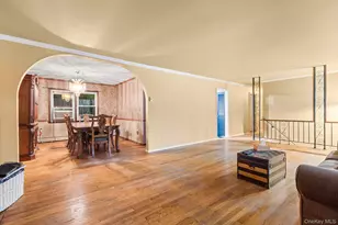 34 Hillview Cir, Poughkeepsie, NY 12603 - Photo 4