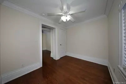 1001 Montauk Highway #09, West Islip, NY 11795 - Photo 6