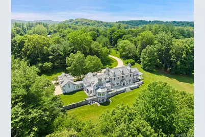 336 Cantitoe Street, Bedford Hills, NY 10507 - Photo 2