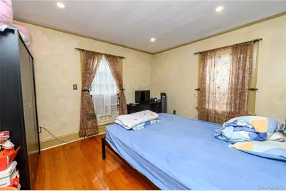 24222 54th Avenue, Little Neck, NY 11362 - Photo 14