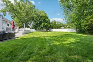 176 Willis Ct, Wantagh, NY 11793 - Photo 24