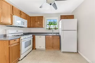 239 Mary Lou Ave, Yonkers, NY 10703 - Photo 10