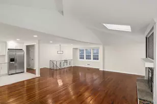 414 Westview Ave, Deer Park, NY 11729 - Photo 4