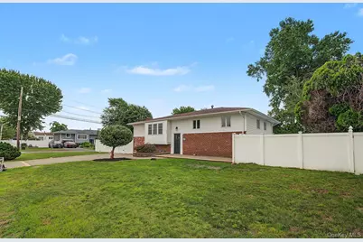 414 Westview Avenue, Deer Park, NY 11729 - Photo 2