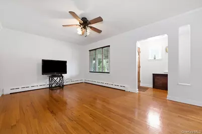 191 Nassau Boulevard, New Hyde Park, NY 11040 - Photo 6