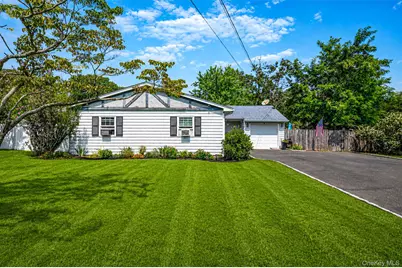 40 Elm Avenue, Flanders, NY 11901 - Photo 2