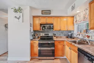 40 Elm Ave, Flanders, NY 11901 - Photo 10