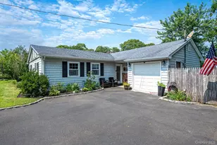 40 Elm Ave, Flanders, NY 11901 - Photo 4