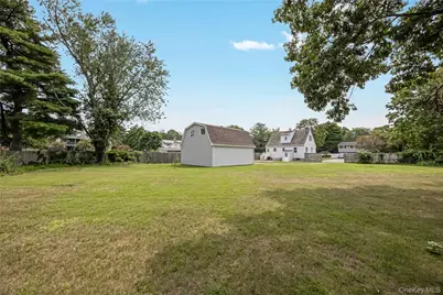 239 Ocean Avenue, Brentwood, NY 11717 - Photo 28