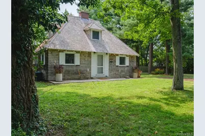 1320 Arshamomaque Avenue, Southold, NY 11971 - Photo 16
