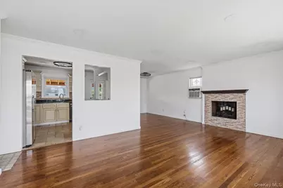4 Cecil Place, Hicksville, NY 11801 - Photo 4