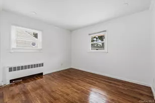 4 Cecil Pl, Hicksville, NY 11801 - Photo 16