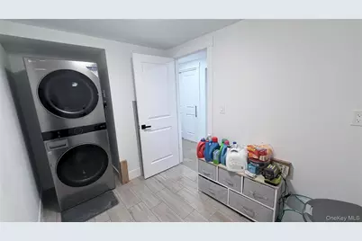 1739 Quarter Street, West Babylon, NY 11704 - Photo 30