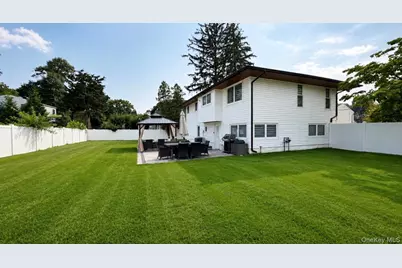 1739 Quarter Street, West Babylon, NY 11704 - Photo 32