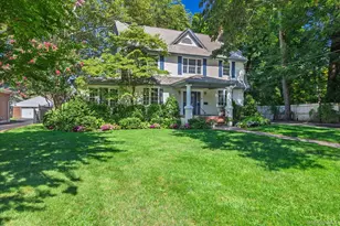 72 Broadway, Rockville Centre, NY 11570 - Photo 2